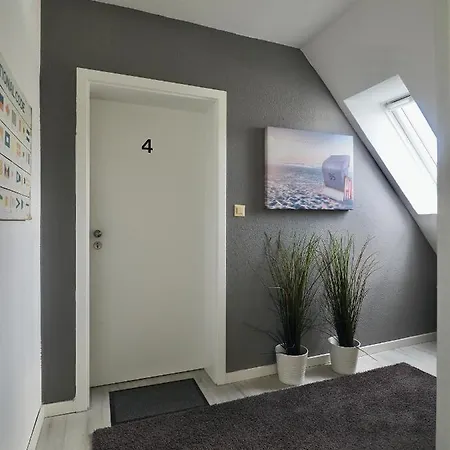 Haus Gisela Апартаменты Бюзум