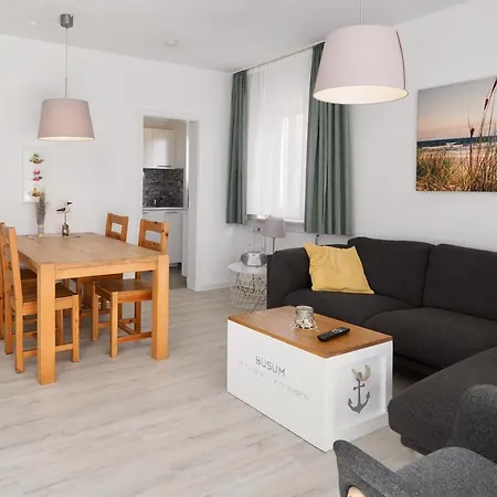Haus Gisela Апартаменты Бюзум
